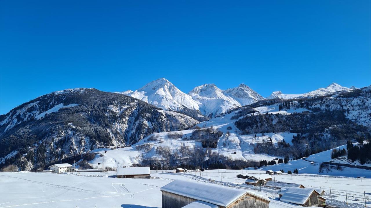 Bed and Breakfast Chesa Prema Disentis Exterior foto
